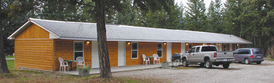 6 room motel with 2 double rooms and 4 single rooms